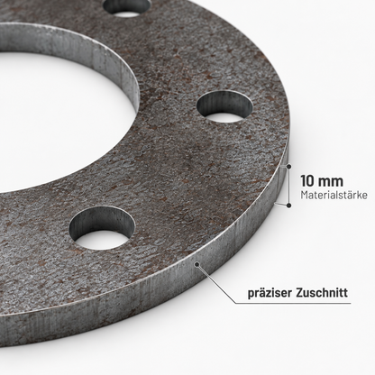 Detailansicht einer 10 mm starken Stahl-Anschweißplatte mit präzisen Bohrungen und Schnittkante